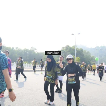Runner Photo 6930903