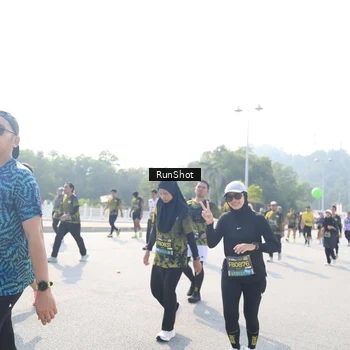 Runner Photo 6930905