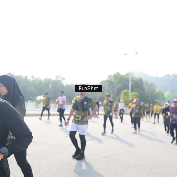 Runner Photo 6930907