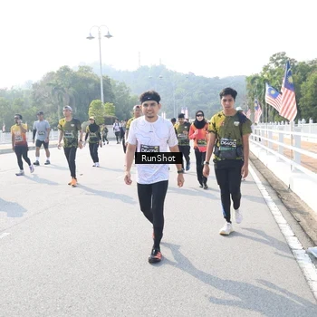 Runner Photo 6930920