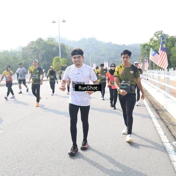 Runner Photo 6930922