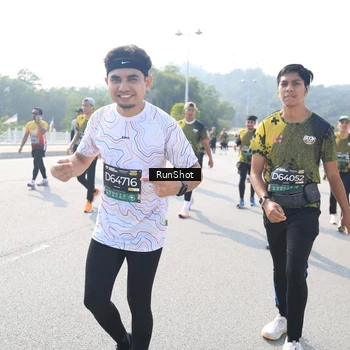 Runner Photo 6930928