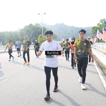 Runner Photo 6930929
