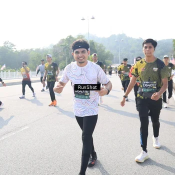 Runner Photo 6930931