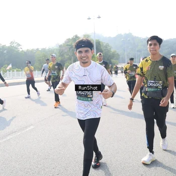 Runner Photo 6930933