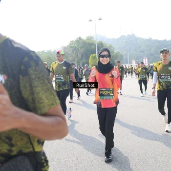Runner Photo 6930938