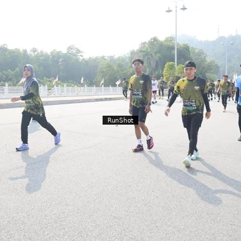 Runner Photo 6930950