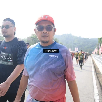 Runner Photo 6930972