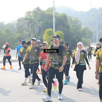 Runner Photo 6930995