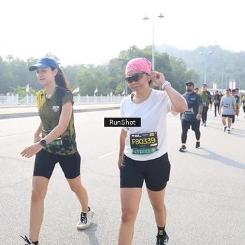 Runner Photo 6931027