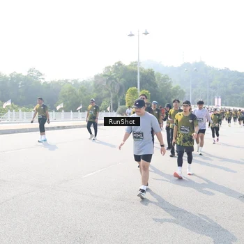 Runner Photo 6931053
