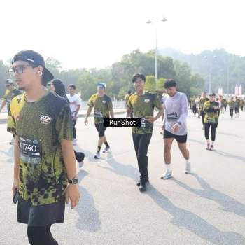 Runner Photo 6931075