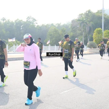 Runner Photo 6931098