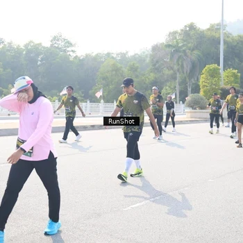 Runner Photo 6931099