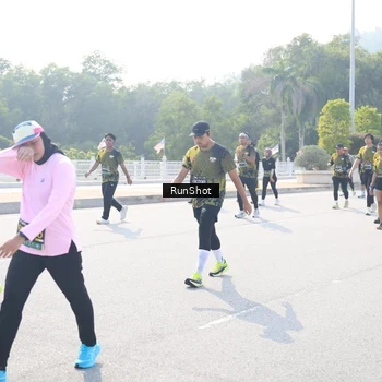 Runner Photo 6931101