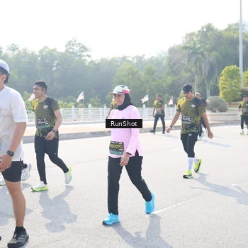 Runner Photo 6931102