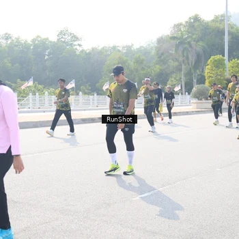 Runner Photo 6931106