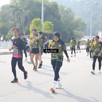 Runner Photo 6931112