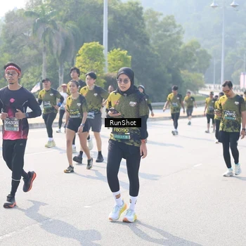 Runner Photo 6931113