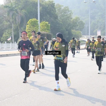 Runner Photo 6931115