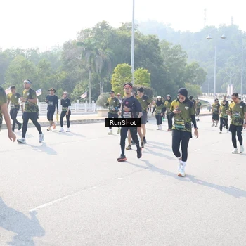 Runner Photo 6931117