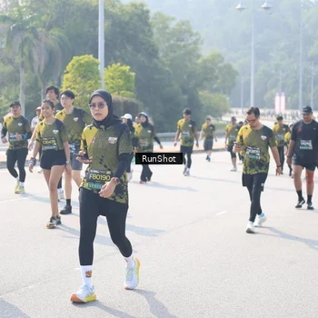 Runner Photo 6931118