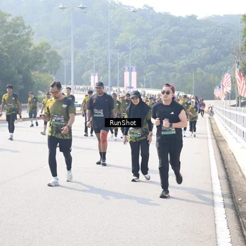 Runner Photo 6931122