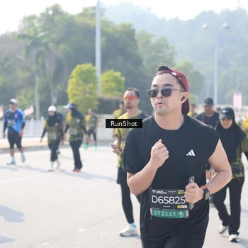 Runner Photo 6931137
