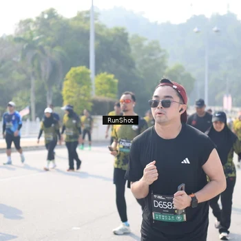 Runner Photo 6931139