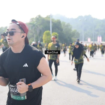 Runner Photo 6931144
