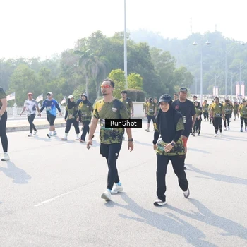 Runner Photo 6931149
