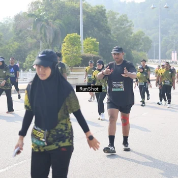 Runner Photo 6931165