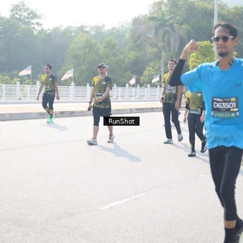Runner Photo 6931205