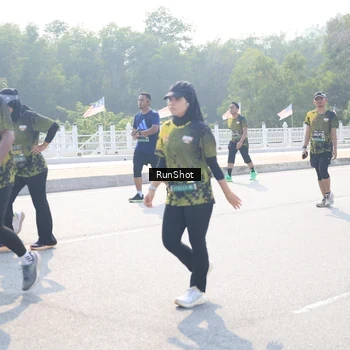 Runner Photo 6931224