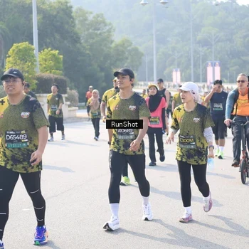 Runner Photo 6931240