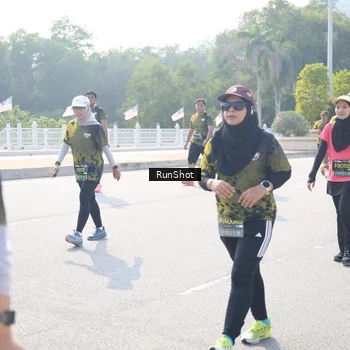 Runner Photo 6931269