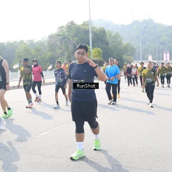 Runner Photo 6931302