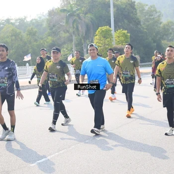 Runner Photo 6931313