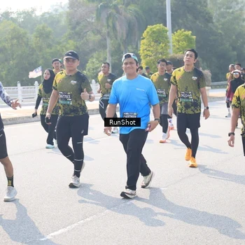 Runner Photo 6931315