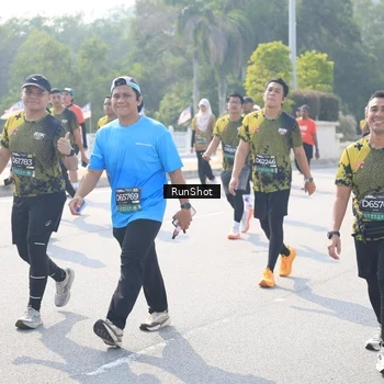 Runner Photo 6931328
