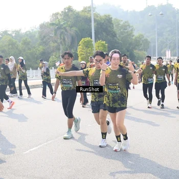 Runner Photo 6931350