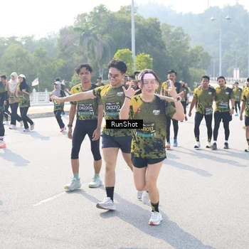 Runner Photo 6931351