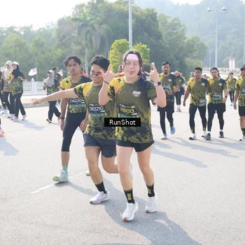 Runner Photo 6931354