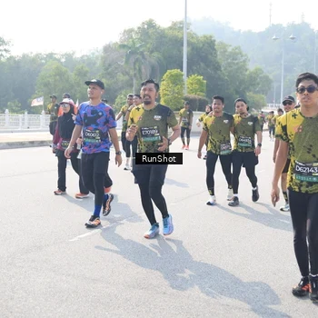 Runner Photo 6931365