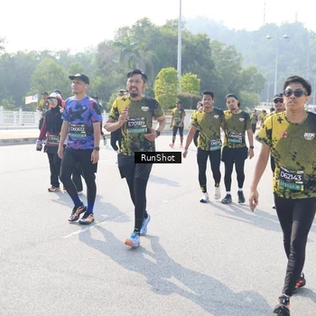 Runner Photo 6931367