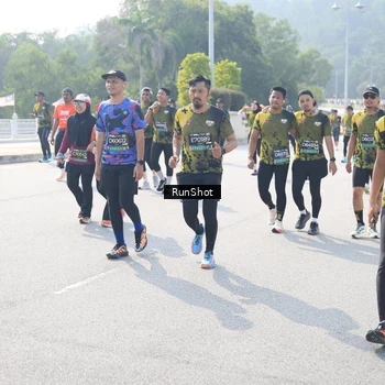 Runner Photo 6931368
