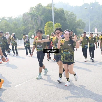 Runner Photo 6931379