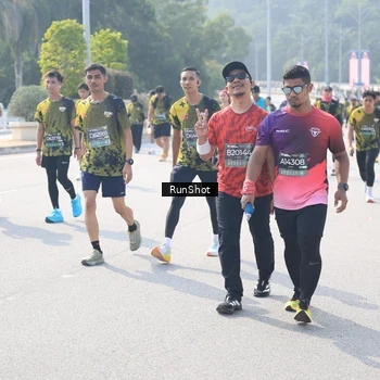 Runner Photo 6931430