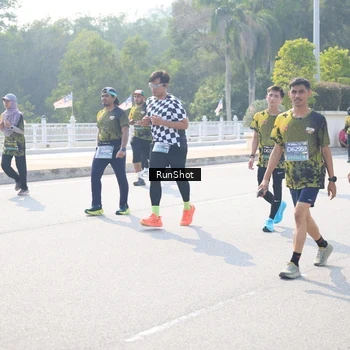 Runner Photo 6931435