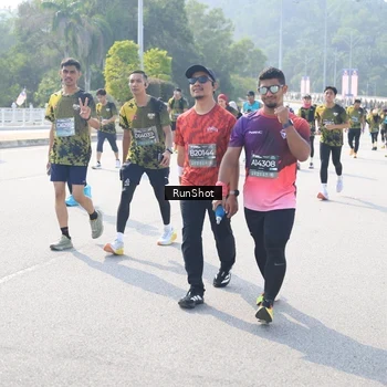 Runner Photo 6931440